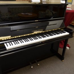 Grotrian-Steinweg 132 von 2012 in Schwarz glänzend